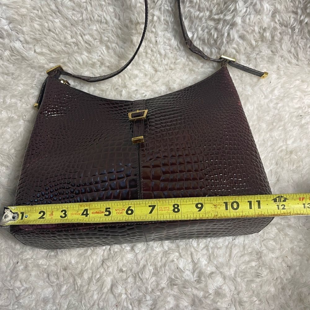 Etienne Aigner leather burgundy reptile print shoulder bag gold tone hardwares - Picture 11 of 16